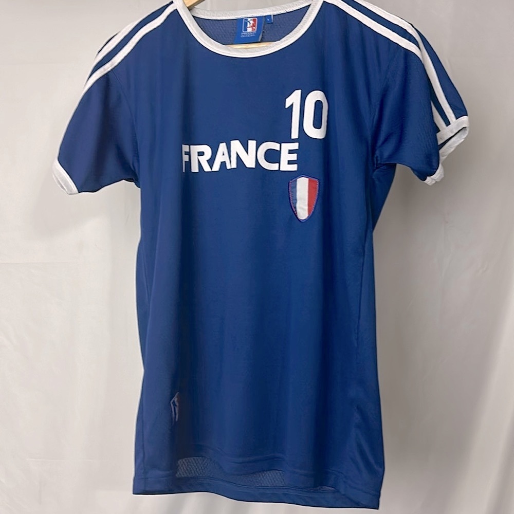 Produit Officiel France #10 National Soccer Team Jersey Size Large.